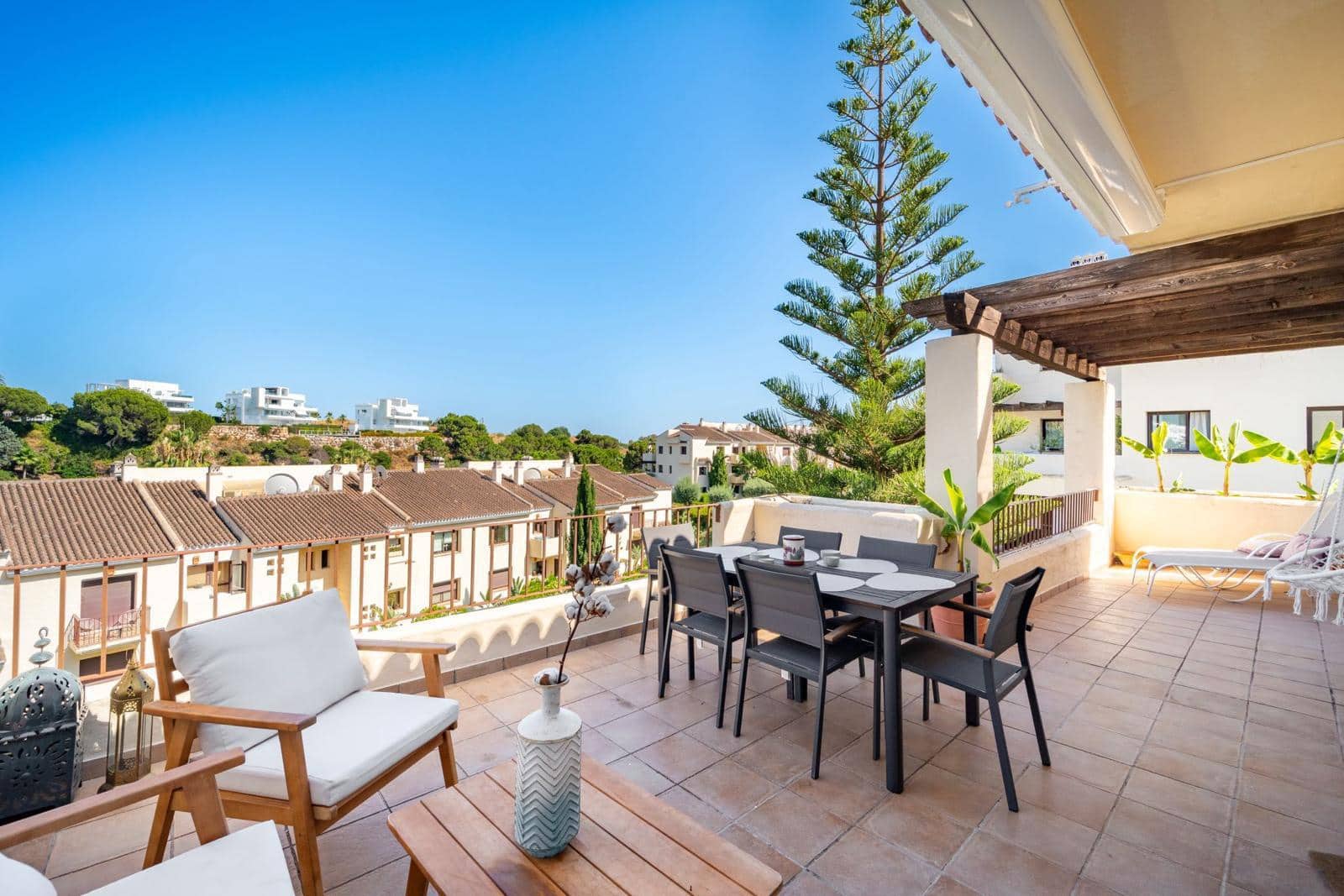 3 quarto Apartamento para arrendar em Marbella com piscina garagem - 3 300 € (Ref: 10173080)