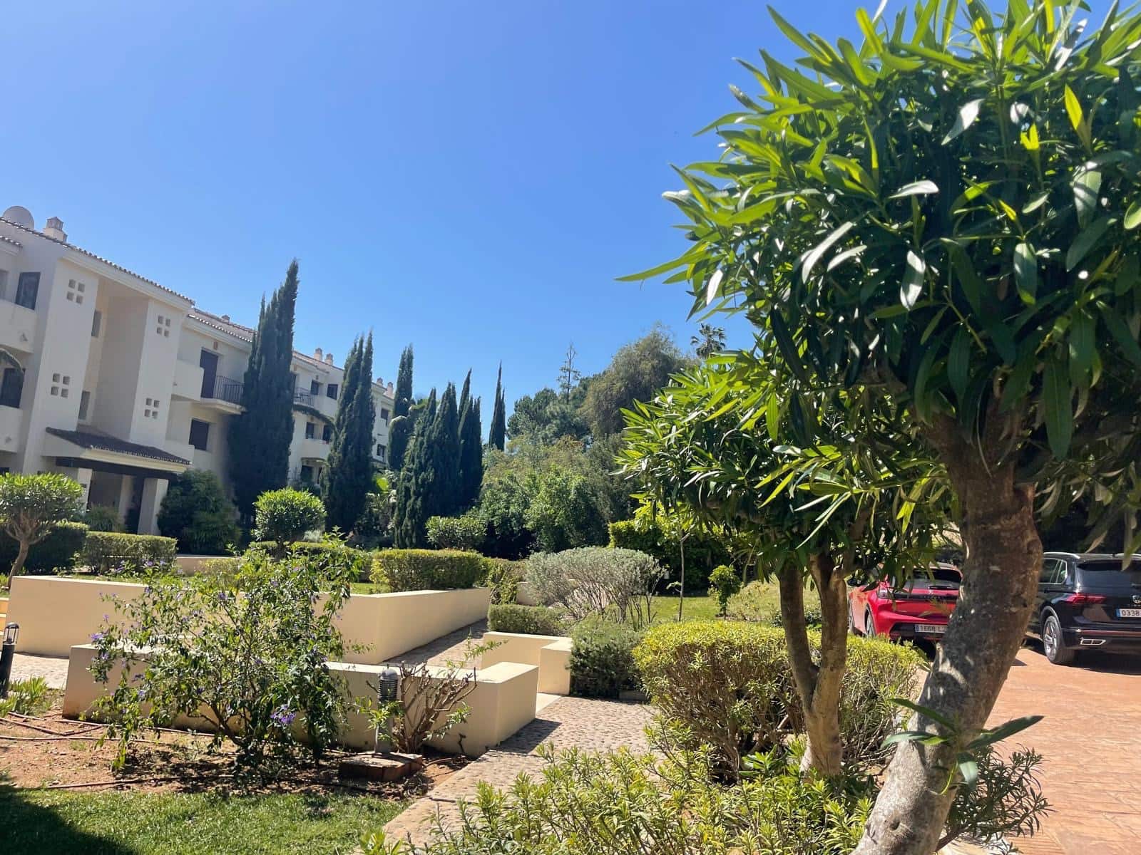 3 quarto Apartamento para arrendar em Marbella com piscina garagem - 3 300 € (Ref: 10173080)