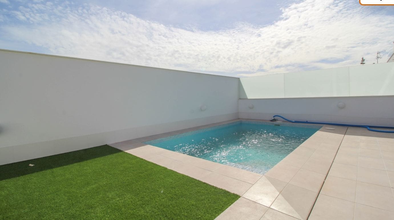 3 bedroom Villa for sale in Los Alcazares with pool - € 475,000 (Ref: 10160764)