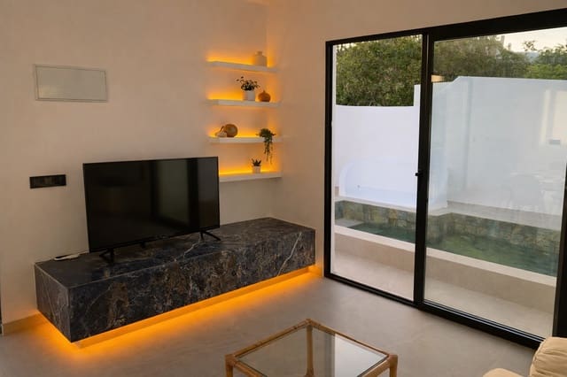 1 sypialnia Willa do wynajęcia w Benidorm z basenem garażem - 2 000 € (Ref: 10154183)