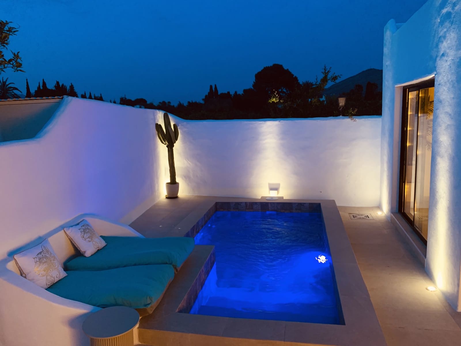 1 bedroom Villa for rent in Benidorm with pool garage - € 2,000 (Ref: 10154183)