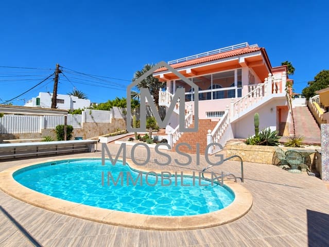 4 soveværelse Villa til leje i Montaña la Data, San Bartolomé de Tirajana med swimmingpool garage - € 3.650 (Ref: 10156843)