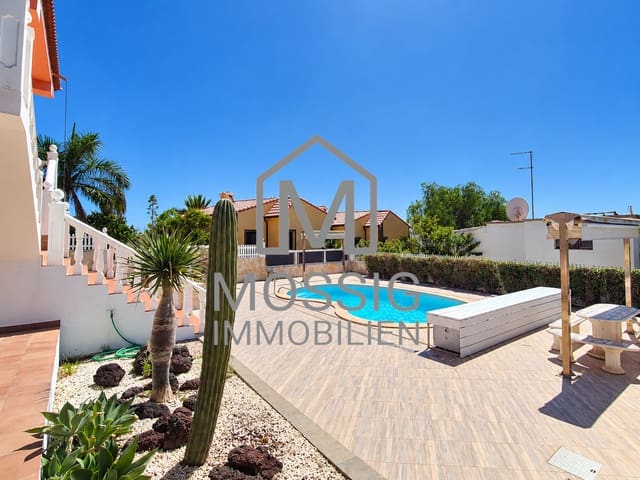 4 soveværelse Villa til leje i Montaña la Data, San Bartolomé de Tirajana med swimmingpool garage - € 3.650 (Ref: 10156843)