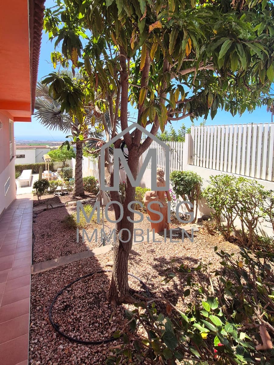 4 soveværelse Villa til leje i Montana la Data med swimmingpool garage - € 3.650 (Ref: 10156843)