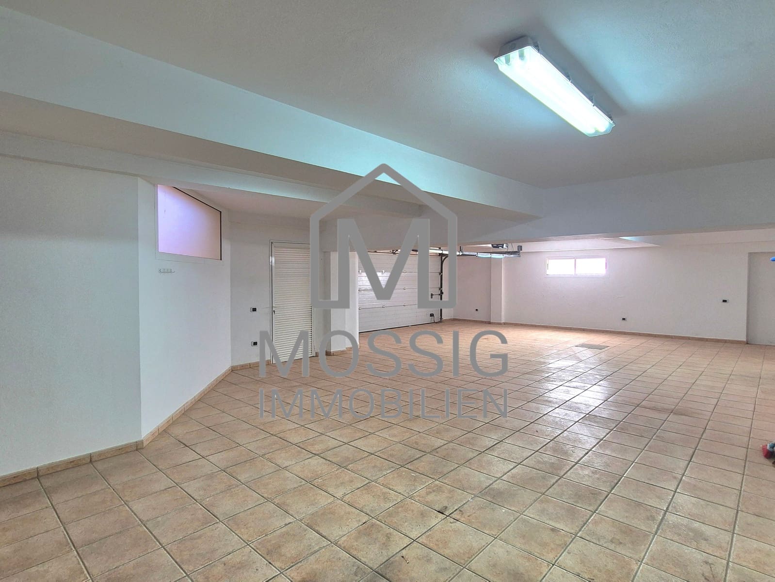 4 soveværelse Villa til leje i Montana la Data med swimmingpool garage - € 3.650 (Ref: 10156843)