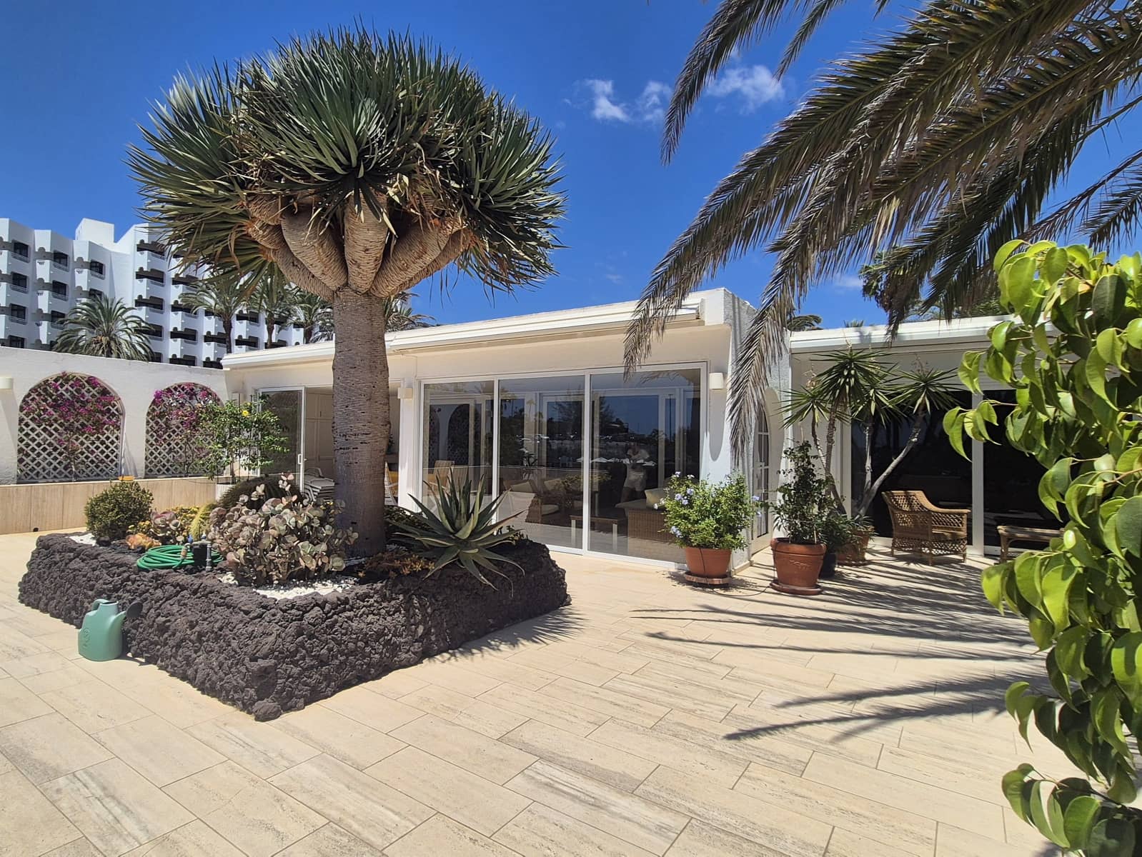 4 sovrum Strandlägenhet till salu i San Agustin med garage - 1 750 000 € (Ref: 10158529)