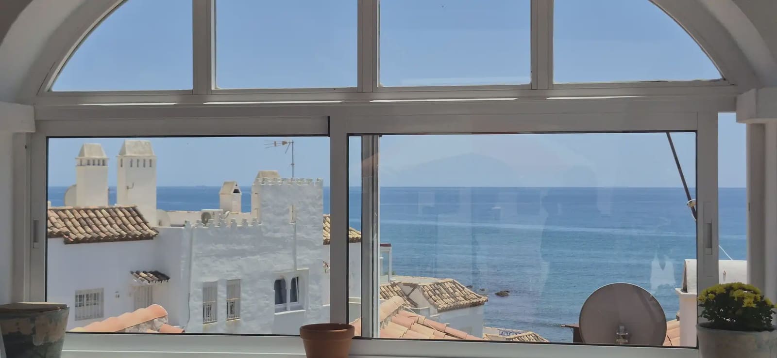 2 bedroom Beach Apartment for sale in Mijas with pool - € 478,000 (Ref: 10158189)