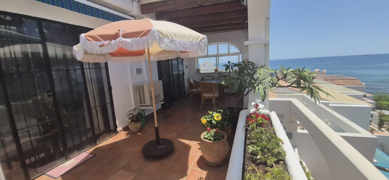 2 bedroom Beach Apartment for sale in Mijas with pool - € 478,000 (Ref: 10158189)