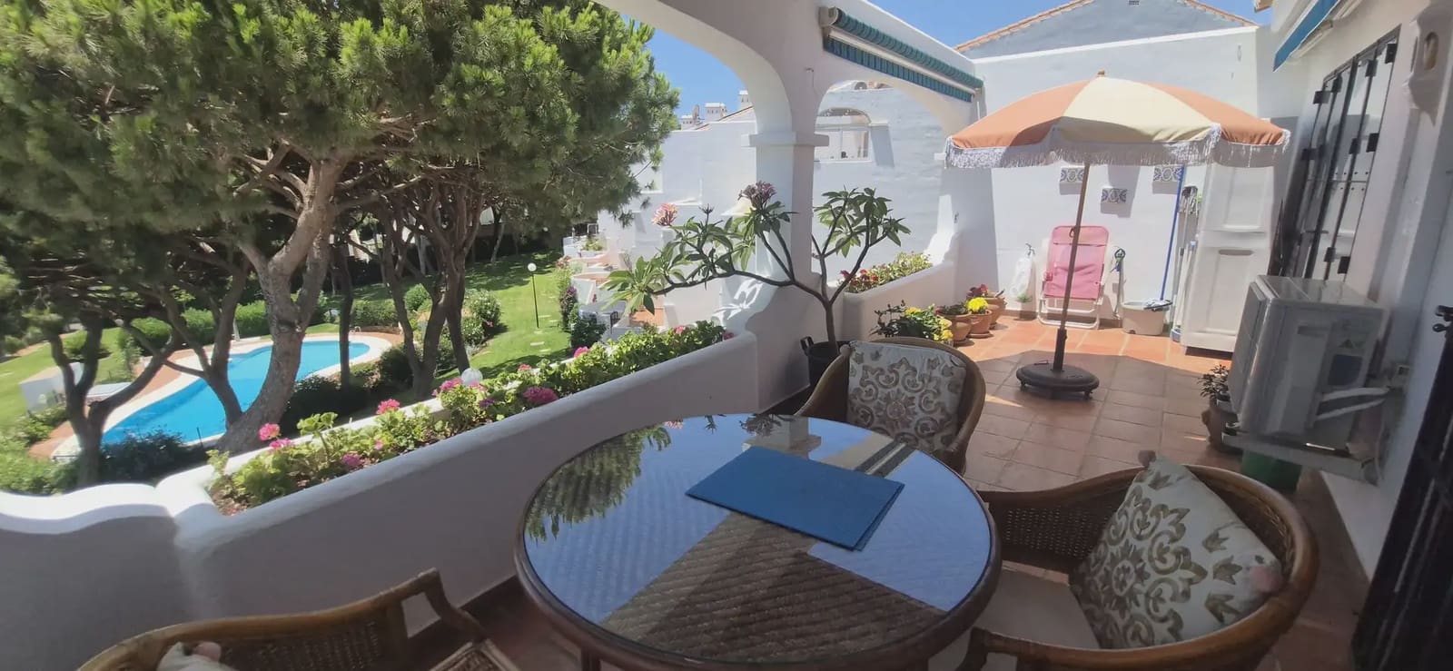 2 bedroom Beach Apartment for sale in Mijas with pool - € 478,000 (Ref: 10158189)