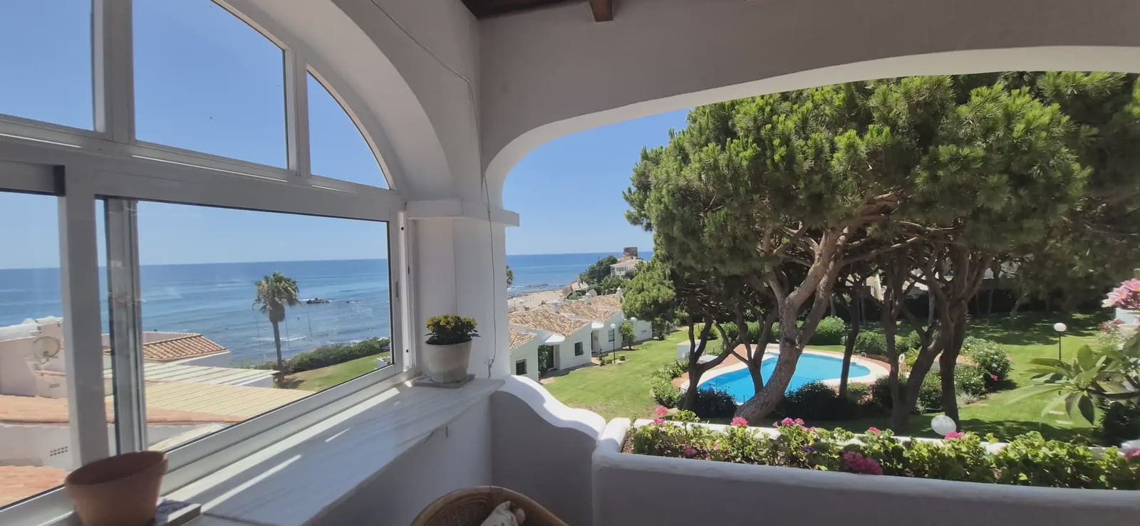 2 bedroom Beach Apartment for sale in Mijas with pool - € 478,000 (Ref: 10158189)
