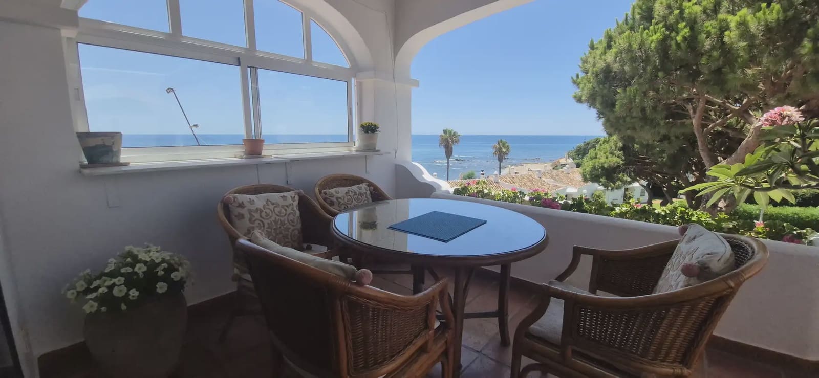 2 bedroom Beach Apartment for sale in Mijas with pool - € 478,000 (Ref: 10158189)