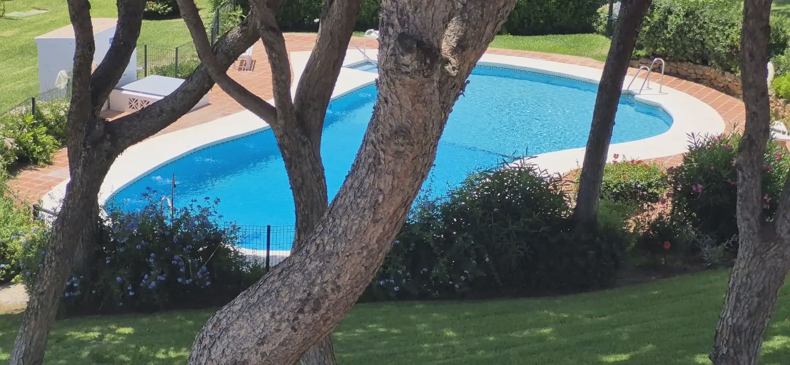2 bedroom Beach Apartment for sale in Mijas with pool - € 478,000 (Ref: 10158189)