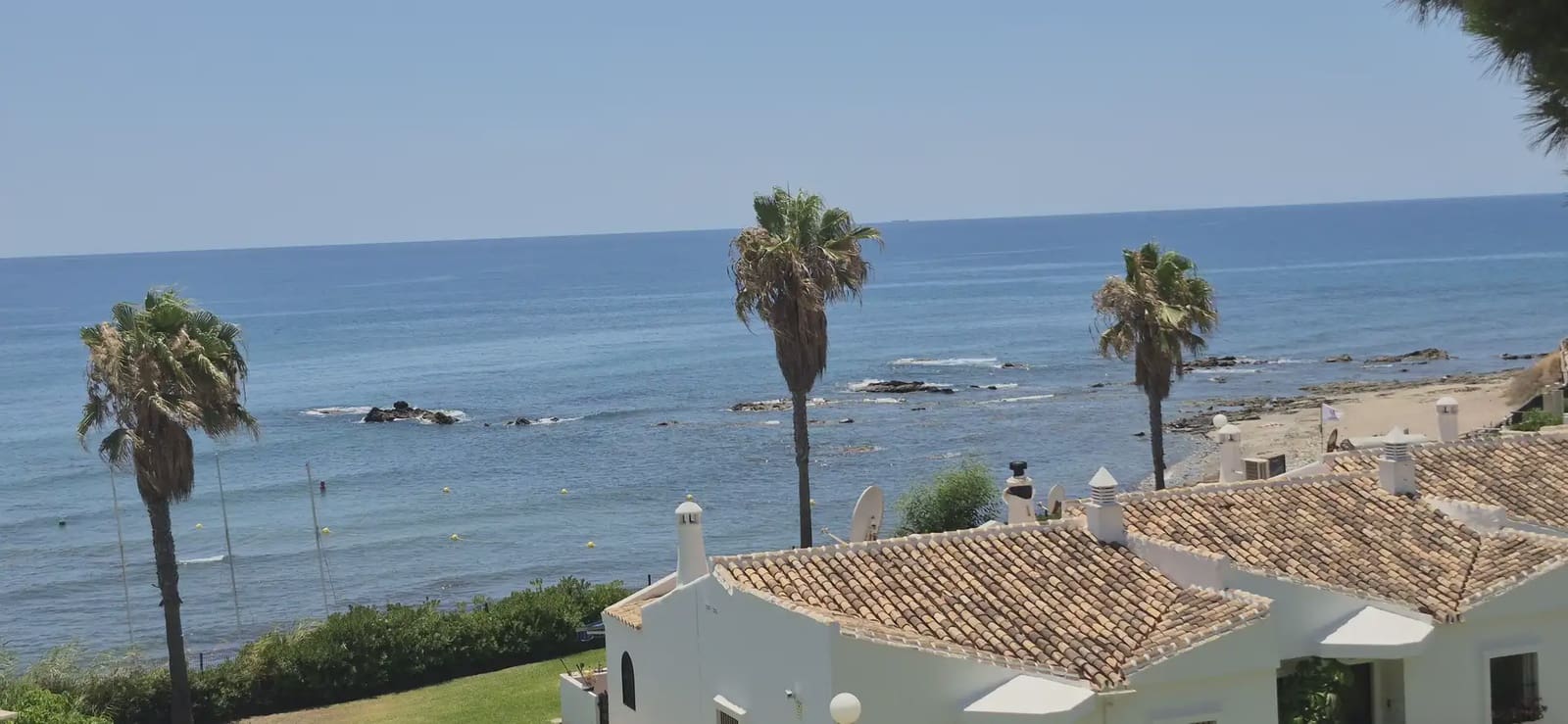 2 bedroom Beach Apartment for sale in Mijas with pool - € 478,000 (Ref: 10158189)