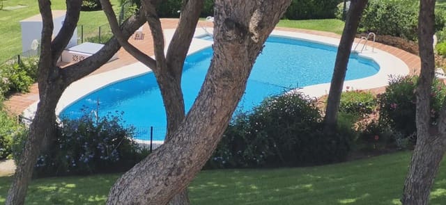 Apartamento Playa de 2 habitaciones en Calahonda, Mijas en venta con piscina - 478.000 € (Ref: 10158189)
