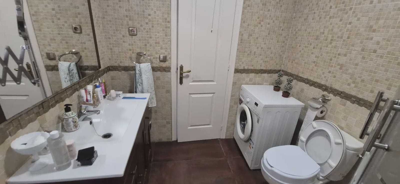 2 bedroom Beach Apartment for sale in Mijas with pool - € 478,000 (Ref: 10158189)