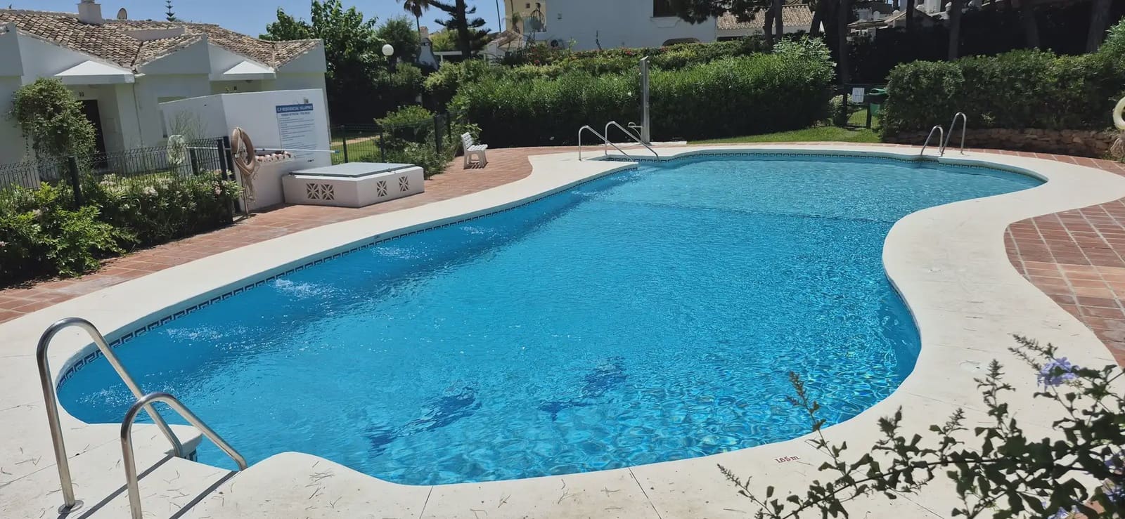 2 bedroom Beach Apartment for sale in Mijas with pool - € 478,000 (Ref: 10158189)