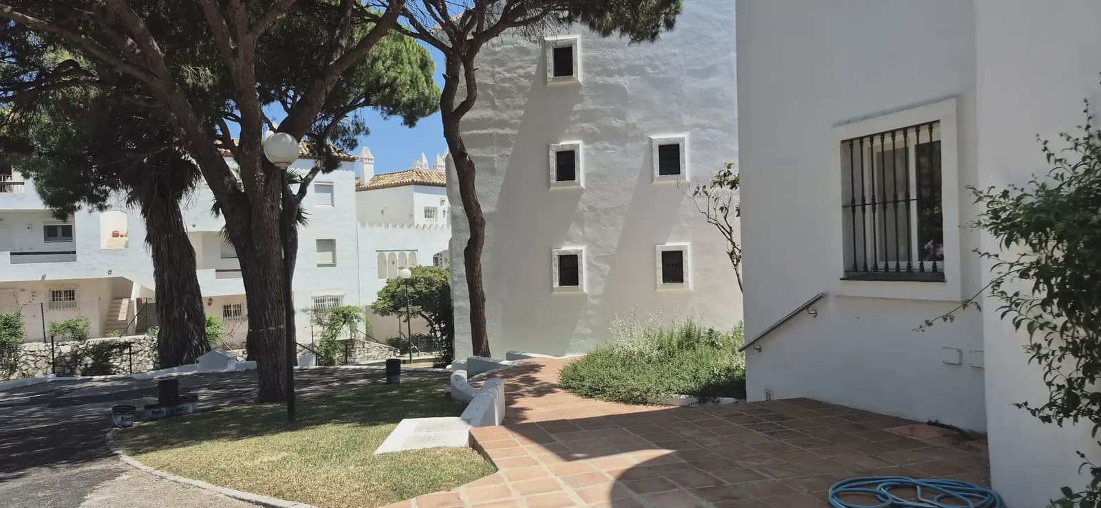 2 bedroom Beach Apartment for sale in Mijas with pool - € 478,000 (Ref: 10158189)