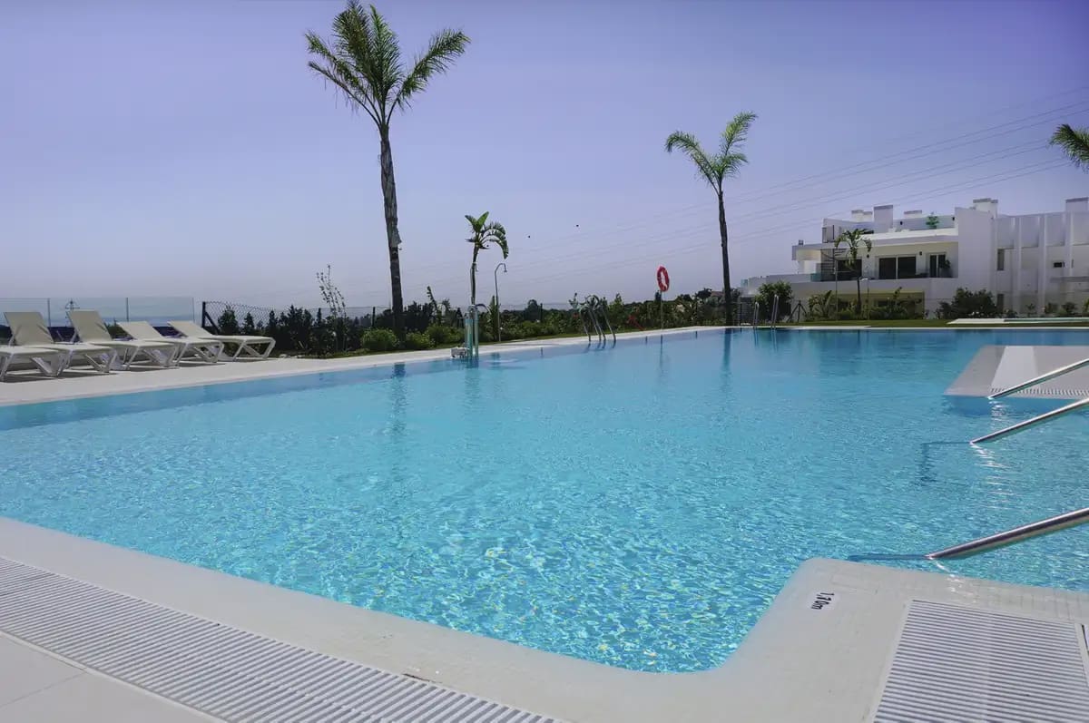 2 Zimmer Apartment zu verkaufen in Casares mit Pool Garage - 615.000 € (Ref: 10158214)