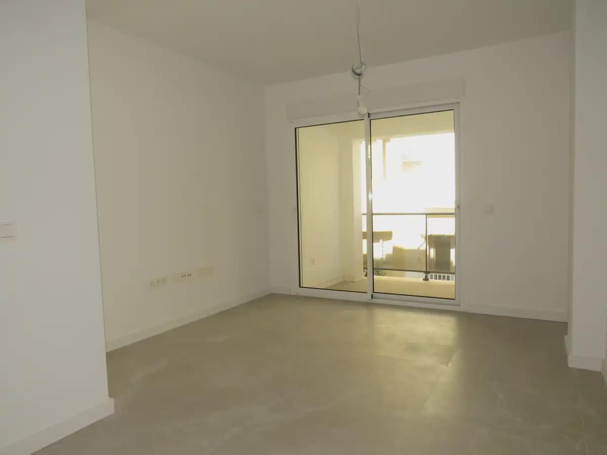 Apartamento de 2 habitaciones en Fuengirola en venta con piscina - 370.000 € (Ref: 10158223)