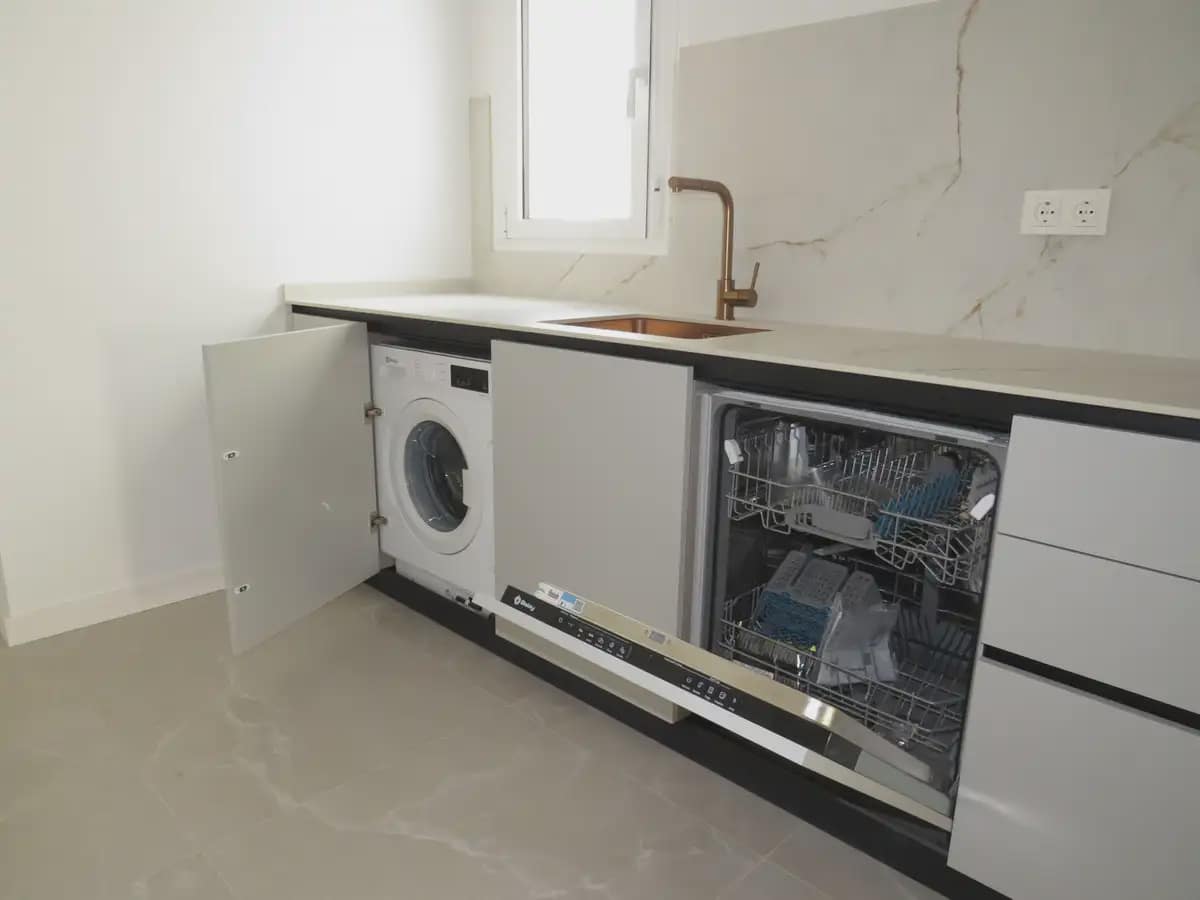 Apartamento de 2 habitaciones en Fuengirola en venta con piscina - 370.000 € (Ref: 10158223)