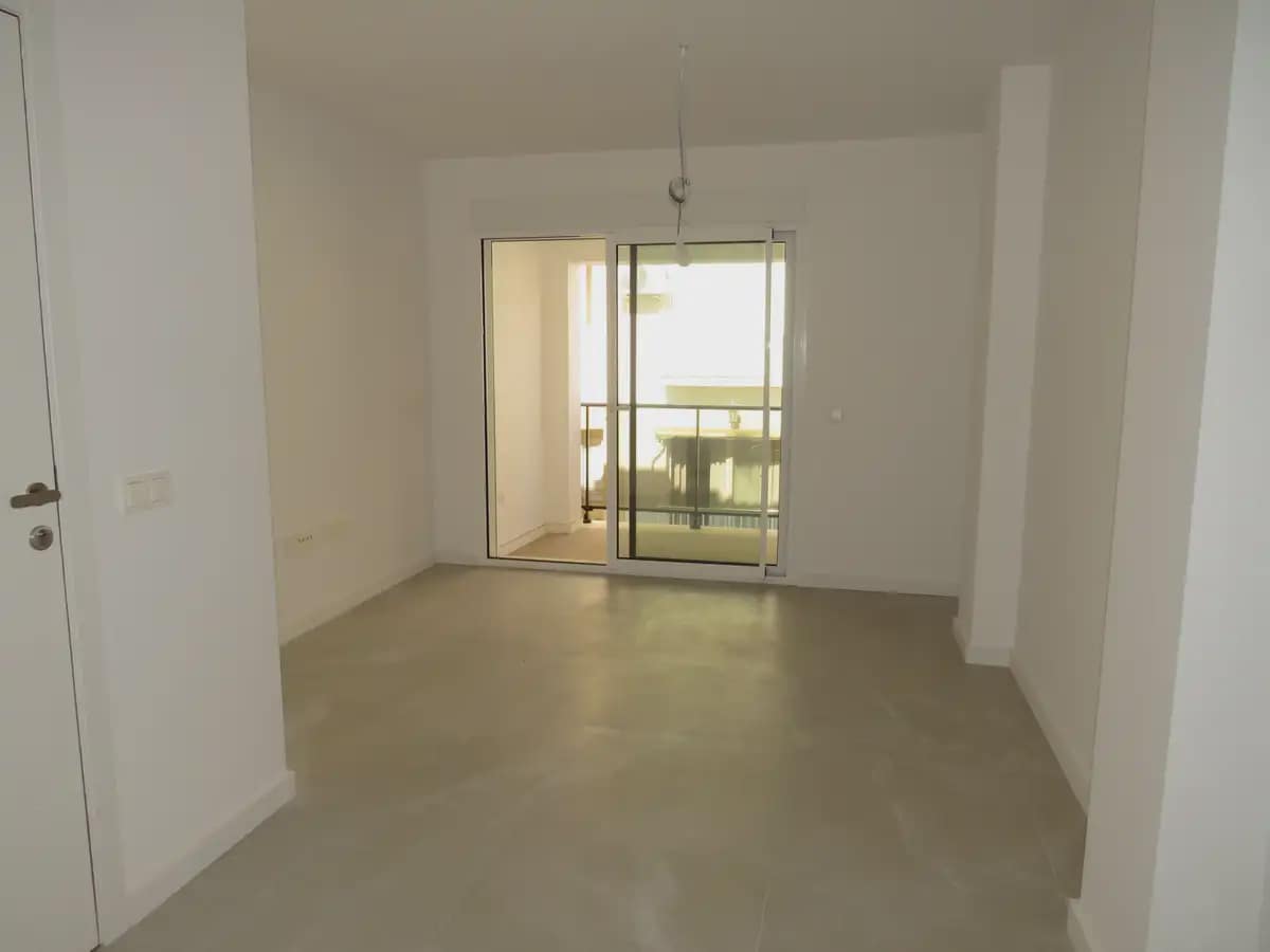 Apartamento de 2 habitaciones en Fuengirola en venta con piscina - 370.000 € (Ref: 10158223)