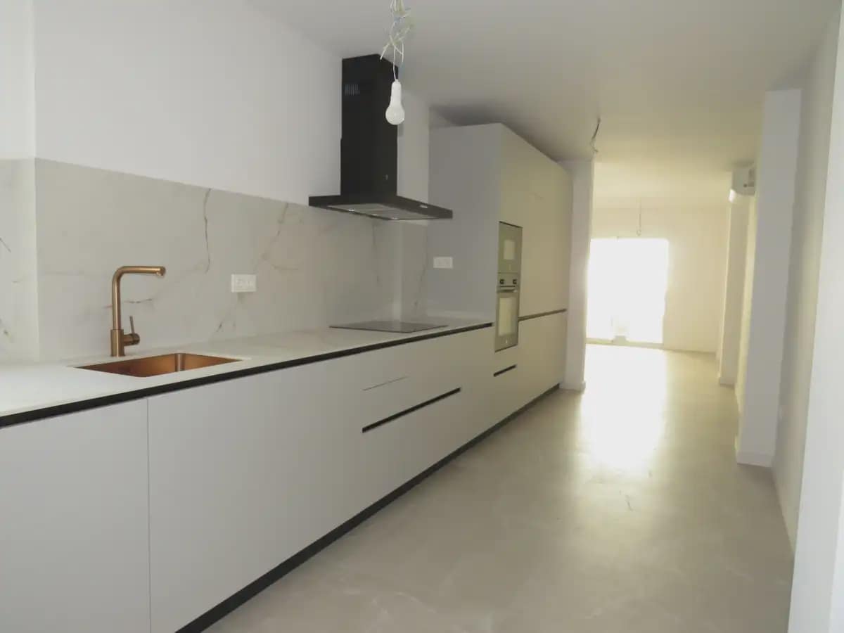 Apartamento de 2 habitaciones en Fuengirola en venta con piscina - 370.000 € (Ref: 10158223)