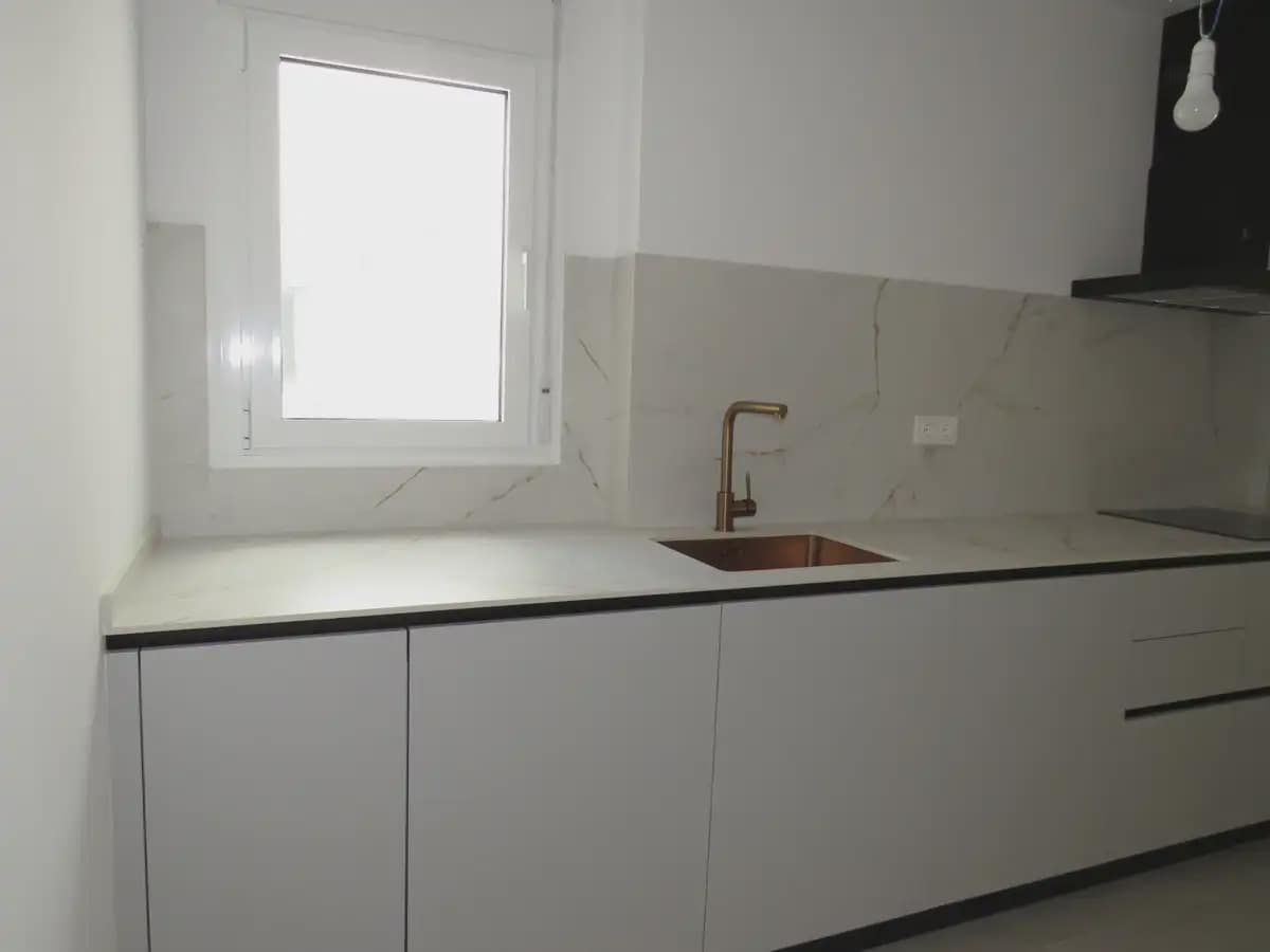 Apartamento de 2 habitaciones en Fuengirola en venta con piscina - 370.000 € (Ref: 10158223)
