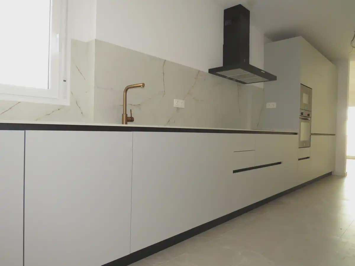 Apartamento de 2 habitaciones en Fuengirola en venta con piscina - 370.000 € (Ref: 10158223)