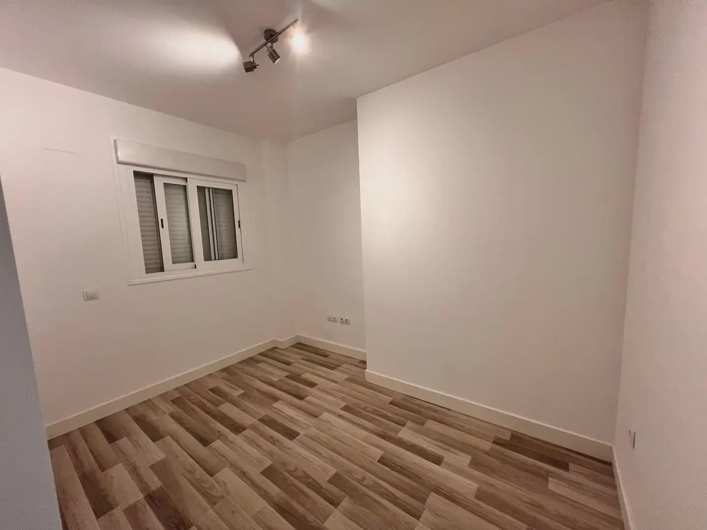 4 makuuhuone Kattohuoneisto vuokrattavana paikassa Rincon de la Victoria mukana uima-altaan 
autotalli - 2 500 € (Ref: 10158233)