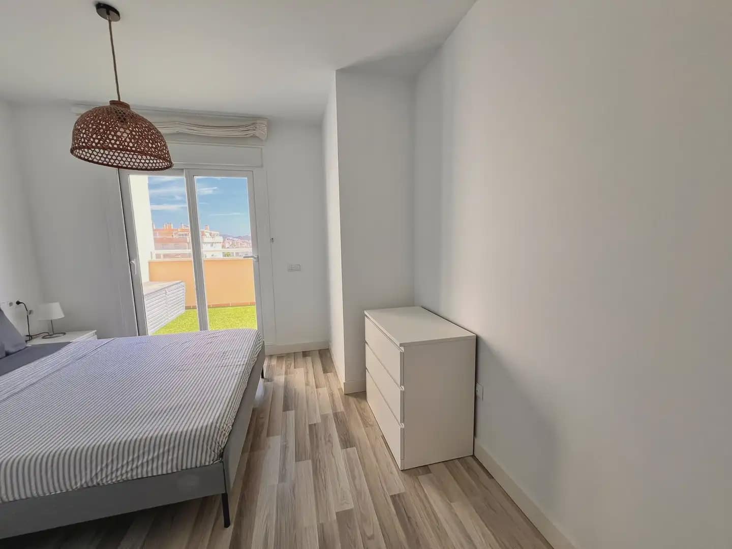 4 makuuhuone Kattohuoneisto vuokrattavana paikassa Rincon de la Victoria mukana uima-altaan 
autotalli - 2 500 € (Ref: 10158233)