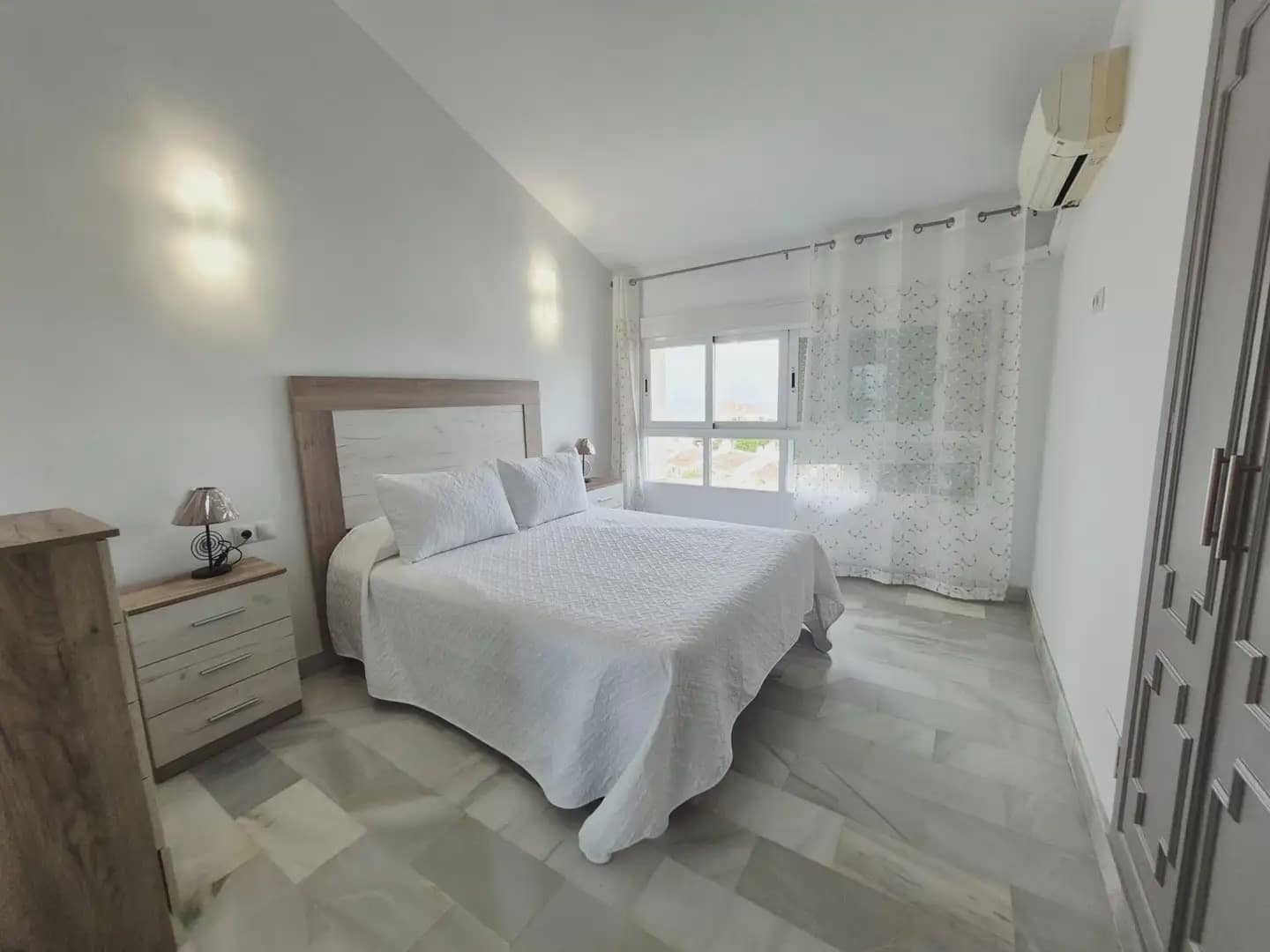Ático de 3 habitaciones en Mijas en alquiler con piscina - 1.900 € (Ref: 10158236)