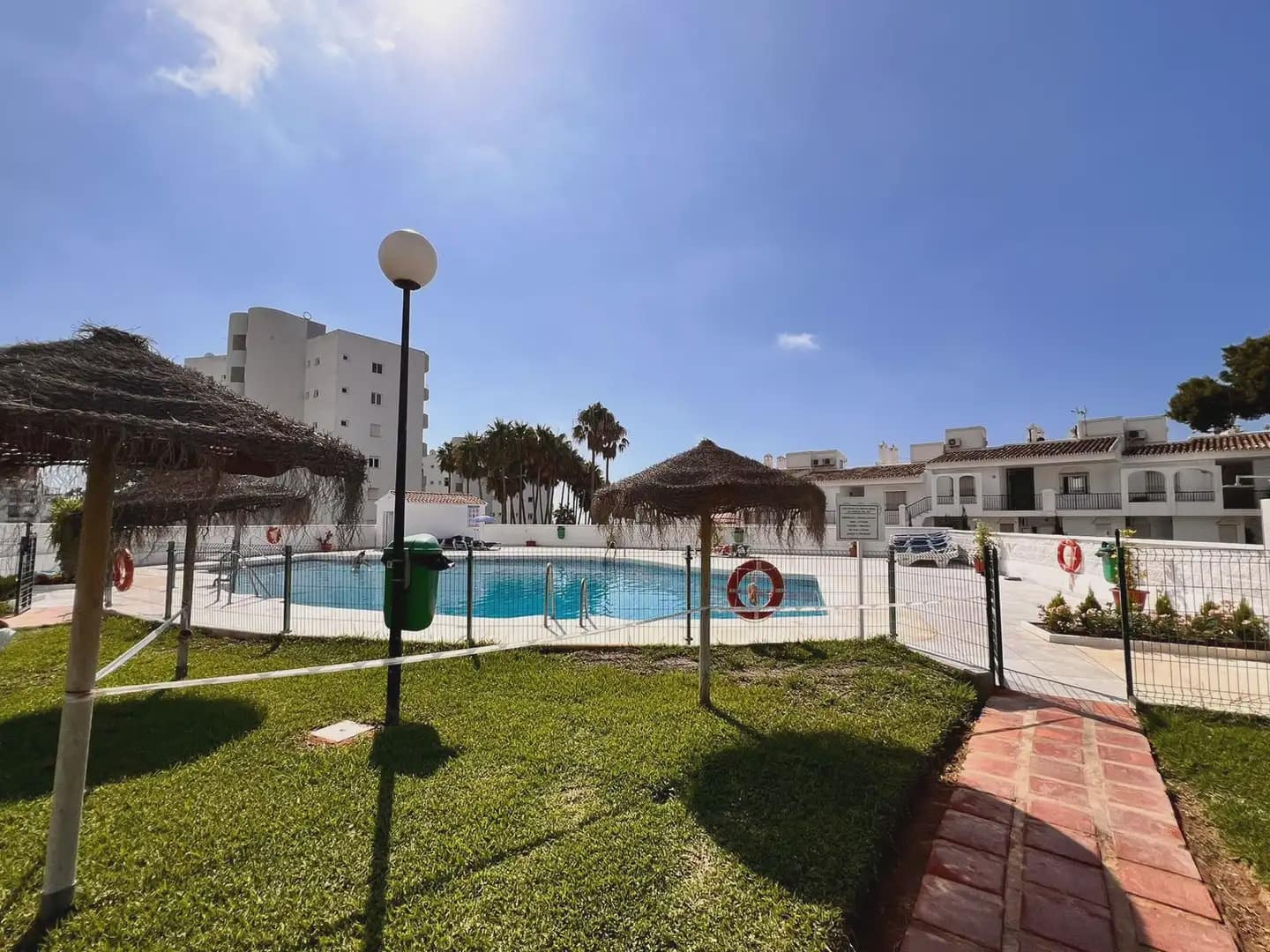Ático de 3 habitaciones en Mijas en alquiler con piscina - 1.900 € (Ref: 10158236)