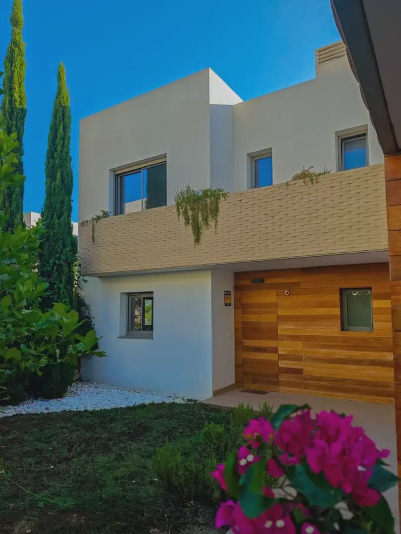 4 bedroom Flat for sale in Mijas with pool - € 850,000 (Ref: 10158240)