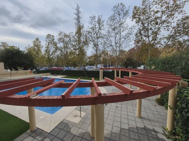 1 quarto Penthouse para venda em Los Jardines de Marbella - La Ermita, Marbella com piscina - 240 000 € (Ref: 10158241)