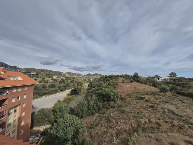 1 quarto Penthouse para venda em Los Jardines de Marbella - La Ermita, Marbella com piscina - 240 000 € (Ref: 10158241)