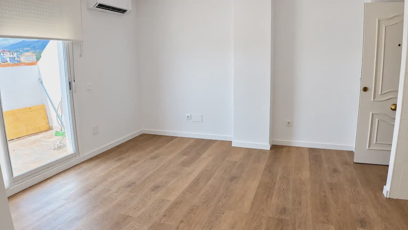 1 quarto Penthouse para venda em Marbella com piscina - 240 000 € (Ref: 10158241)