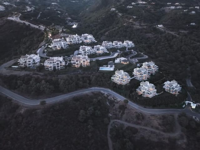 3 sovrum Lägenhet till salu i Montemayor - Marbella Club, Benahavís med pool garage - 895 000 € (Ref: 10158243)