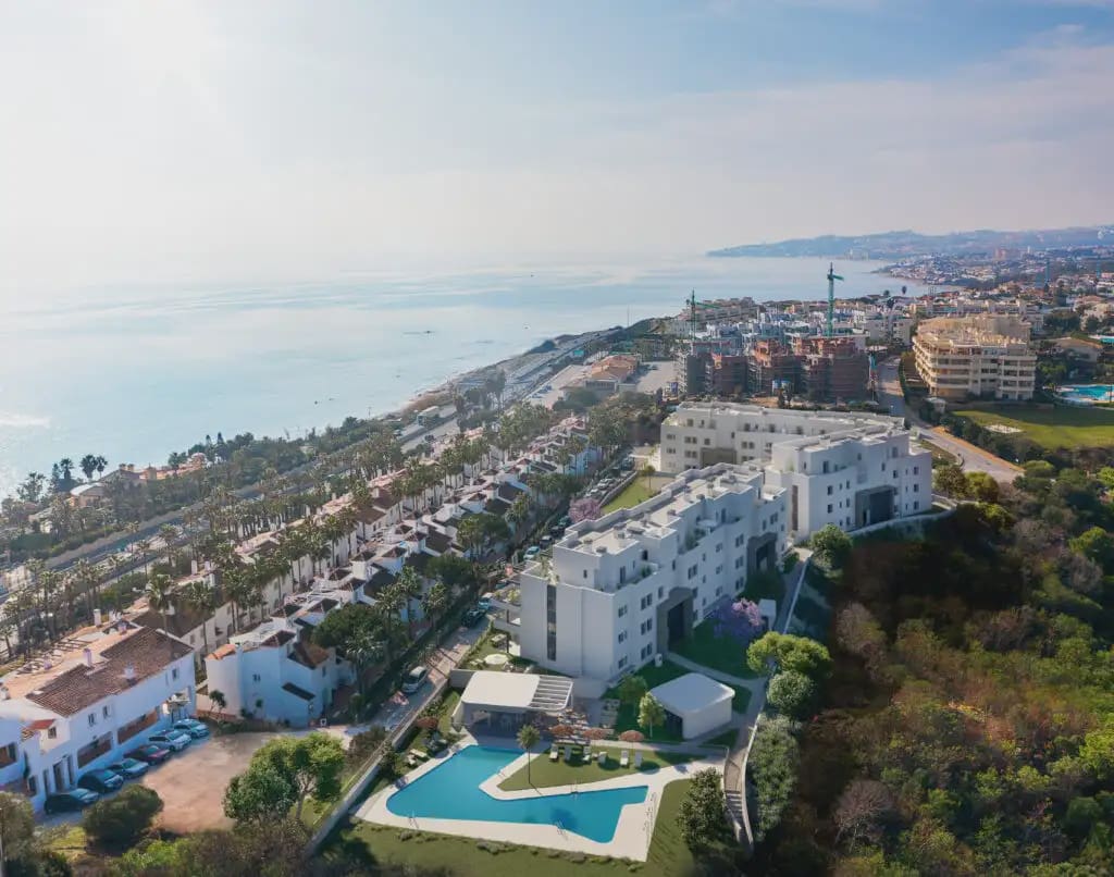 2 bedroom Beach Apartment for sale in Mijas with pool garage - € 491,800 (Ref: 10158250)
