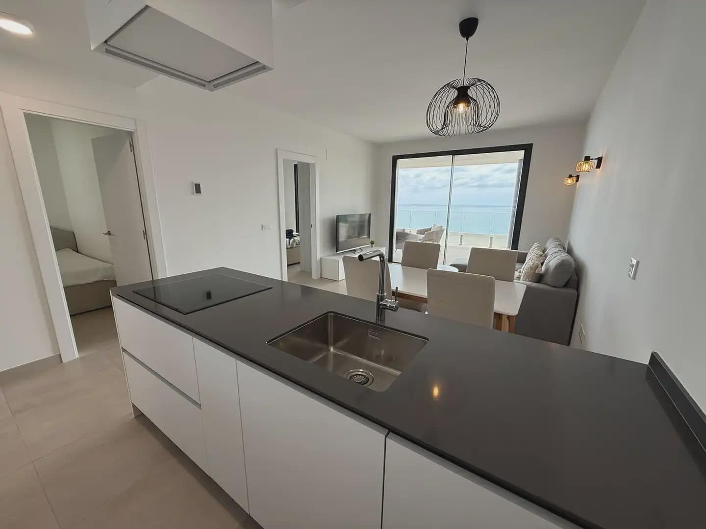 2 bedroom Beach Apartment for sale in Fuengirola with pool garage - € 748,000 (Ref: 10158251)