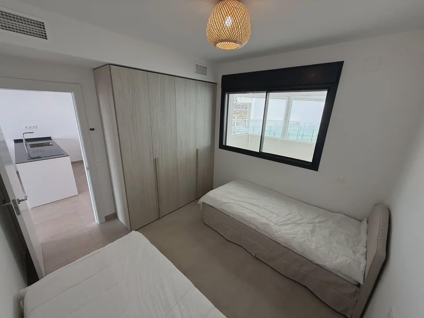 2 bedroom Beach Apartment for sale in Fuengirola with pool garage - € 748,000 (Ref: 10158251)