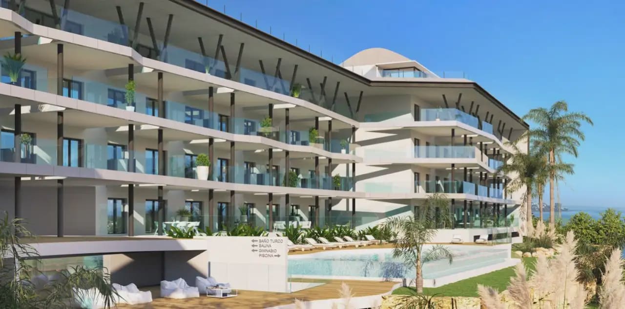 2 bedroom Beach Apartment for sale in Fuengirola with pool garage - € 748,000 (Ref: 10158251)