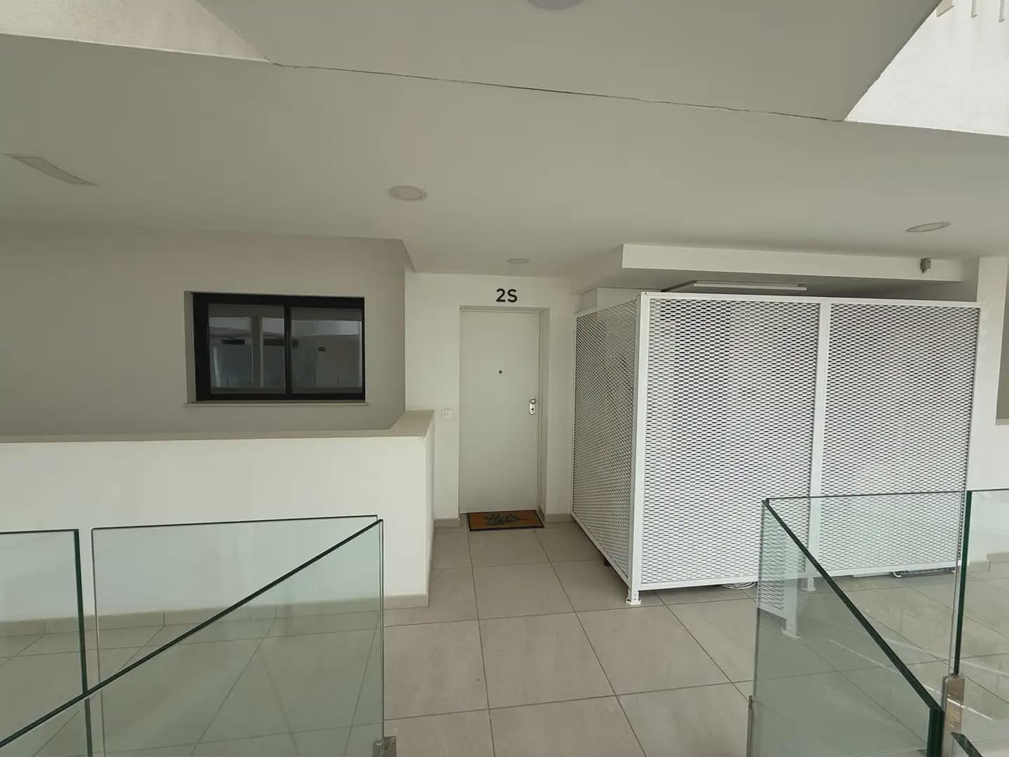 2 bedroom Beach Apartment for sale in Fuengirola with pool garage - € 748,000 (Ref: 10158251)