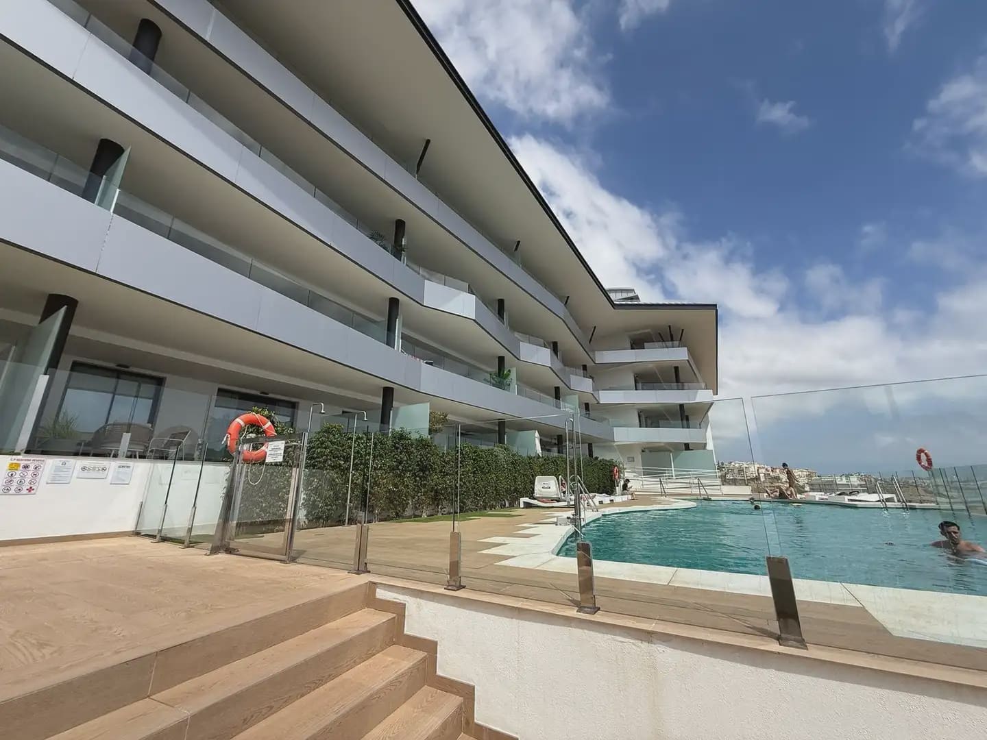 2 bedroom Beach Apartment for sale in Fuengirola with pool garage - € 748,000 (Ref: 10158251)