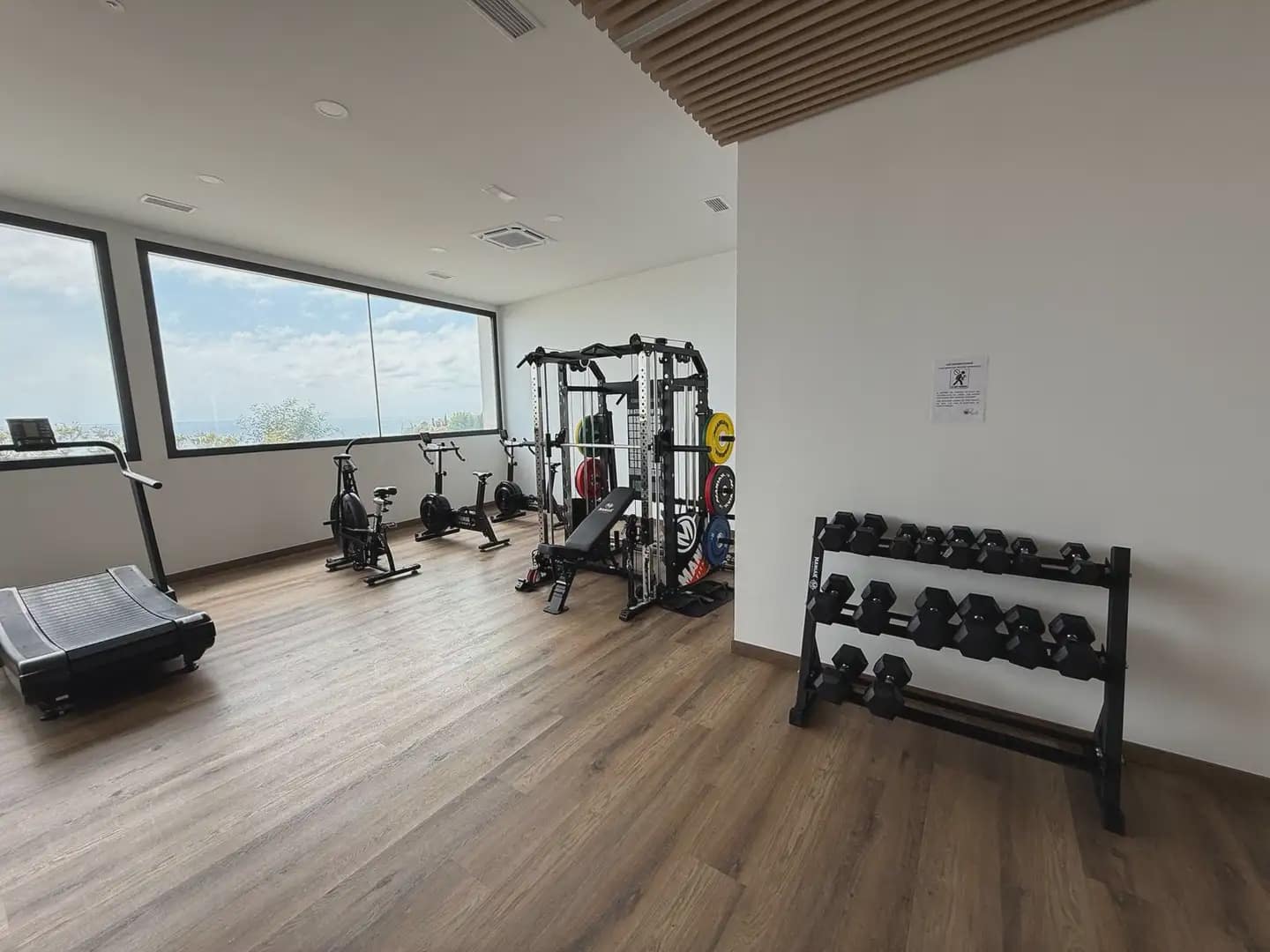 2 bedroom Beach Apartment for sale in Fuengirola with pool garage - € 748,000 (Ref: 10158251)