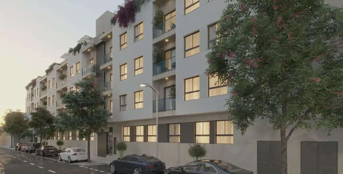 Leilighet til salgs i Malaga by med svømmebasseng garasje - € 515 363 (Ref: 10158256)