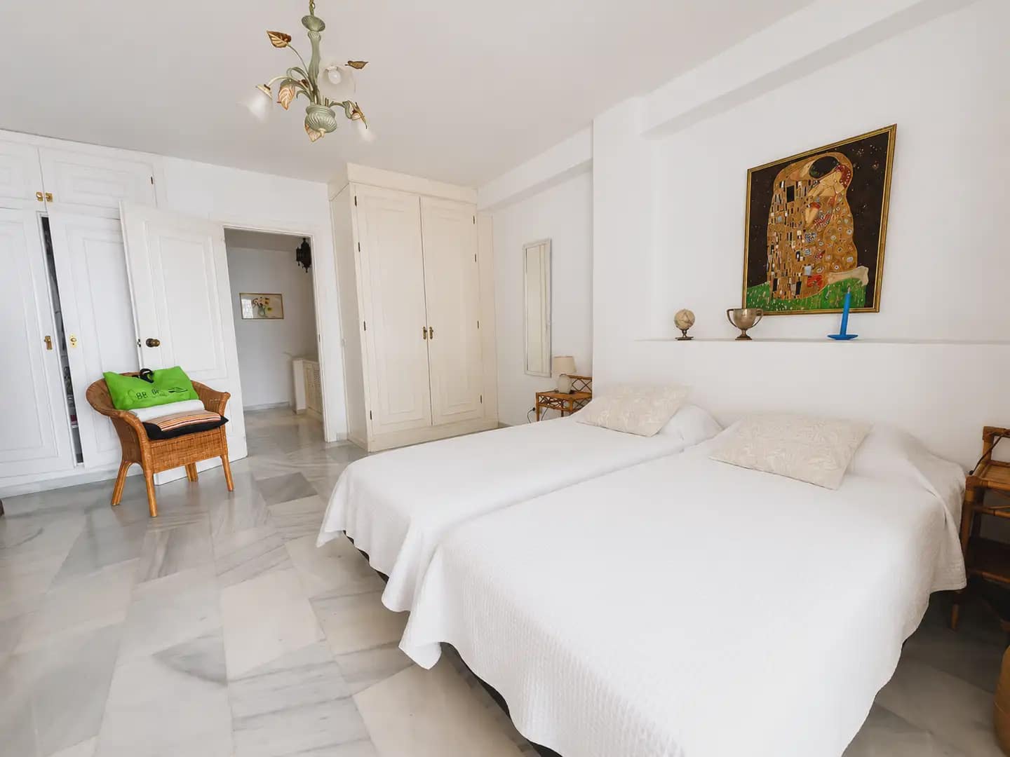 2 soveværelse Strandlejlighed til leje i Mijas med swimmingpool garage - € 1.500 (Ref: 10158259)