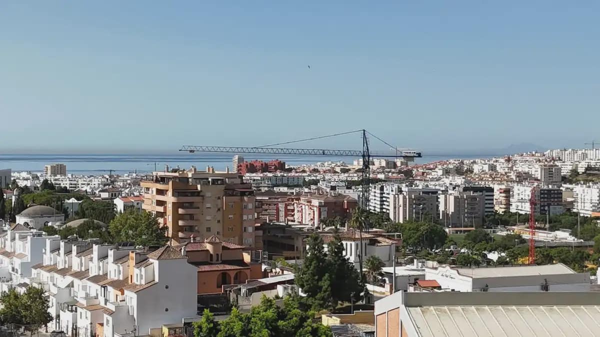 2 soveværelse Lejlighed til salg i Estepona med swimmingpool garage - € 375.000 (Ref: 10158275)