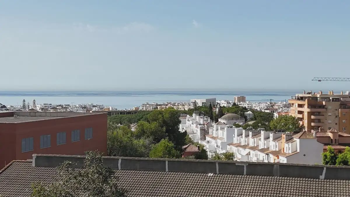 2 soveværelse Lejlighed til salg i Estepona med swimmingpool garage - € 375.000 (Ref: 10158275)