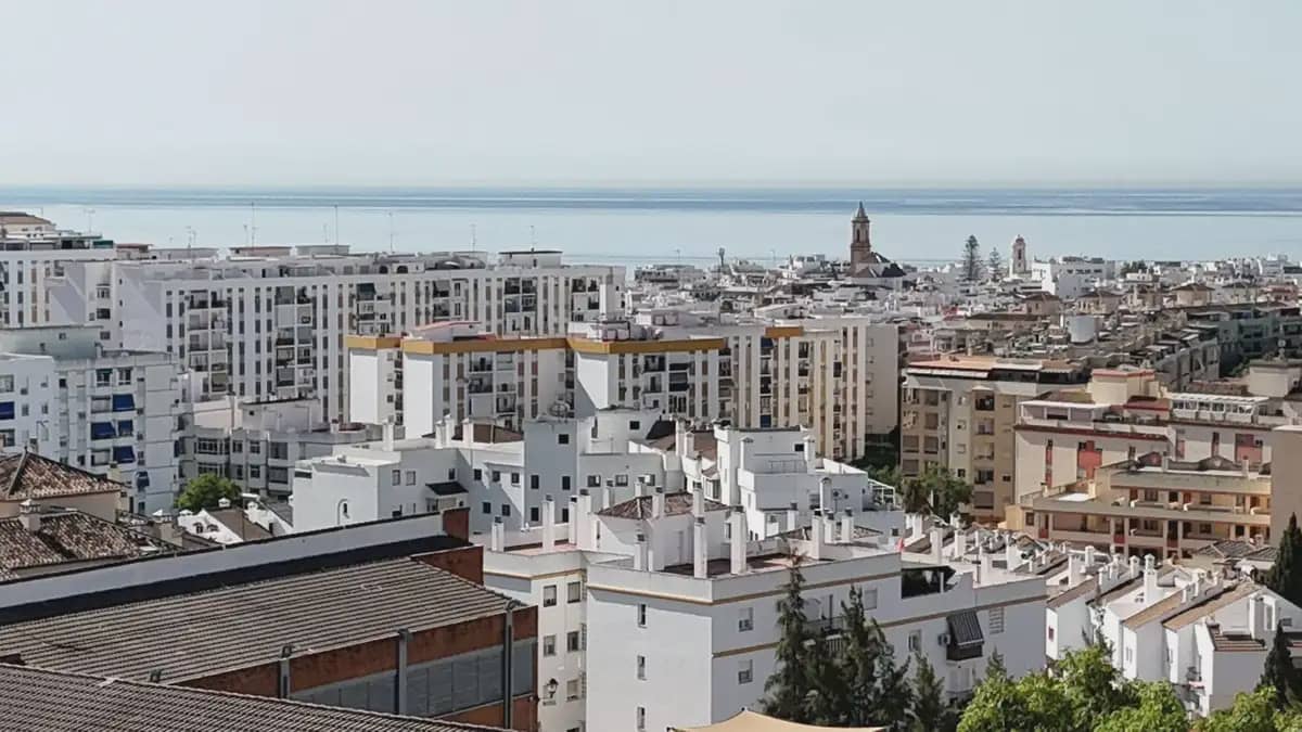 2 soveværelse Lejlighed til salg i Estepona med swimmingpool garage - € 375.000 (Ref: 10158275)