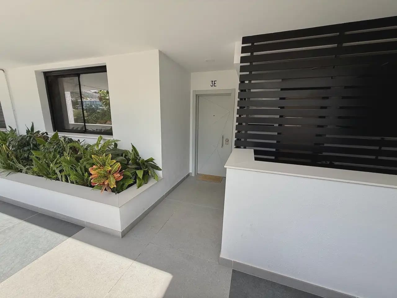 2 soveværelse Strandlejlighed til salg i Fuengirola med swimmingpool garage - € 994.000 (Ref: 10158292)